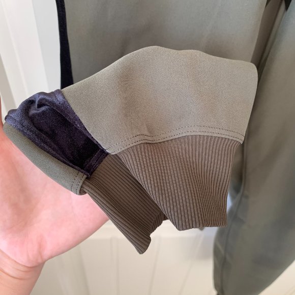 Lululemon On The Fly Jogger Velvet Trim Olive Sz 4 - Picture 8 of 13